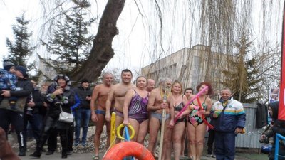 "Будемо здорові, будем гонорові". У Тернополі відбувся зимовий фестиваль "Галицькі моржі"