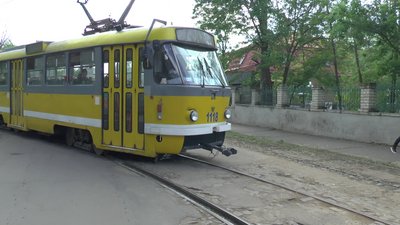 З бронежилетами та під обстрілами: як працюють миколаївські водії трамваїв в умовах війни З бронежилетами та під обстрілами: як працюють миколаївські водії трамваїв в умовах війни