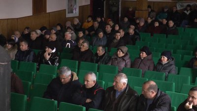 У громаді на Франківщині люди виступили проти передачі сміттєзвалища в управління інвестору У громаді на Франківщині люди виступили проти передачі сміттєзвалища в управління інвестору