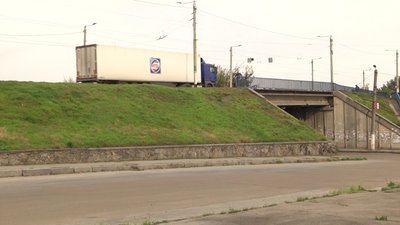 У Житомирі встановили знаки, які забороняють в'їзд до міста транзитних вантажівок У Житомирі встановили знаки, які забороняють в'їзд до міста транзитних вантажівок