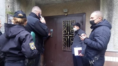У Франківську затримали "мінувальника" офісу політичної партії У Франківську затримали "мінувальника" офісу політичної партії