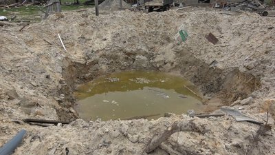 У селі на Житомирщині фіксують наслідки руйнувань, що завдали війська Росії У селі на Житомирщині фіксують наслідки руйнувань, що завдали війська Росії