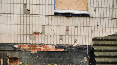 "Завжди нас називали браттями". Як під російськими обстрілами живе прикордонне Миропілля на Сумщині "Завжди нас називали браттями". Як під російськими обстрілами живе прикордонне Миропілля на Сумщині