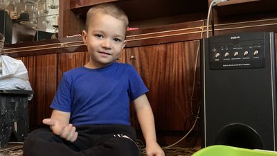 "Кожен день питає, де тато": на Харківщині родина чекає на повернення з полону захисника "Азовсталі" "Кожен день питає, де тато": на Харківщині родина чекає на повернення з полону захисника "Азовсталі"