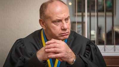 В Одесі суддя, який розглядає справу Стерненка, заявив про перешкоджання діяльності