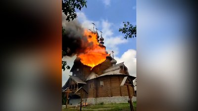 "Діти плакали, у всіх паніка". Російські військові зруйнували Святогірську лавру "Діти плакали, у всіх паніка". Російські військові зруйнували Святогірську лавру