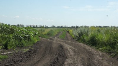 "Доступу до землі немає". Жителів прифронтових сіл зробили боржниками зі сплати земельного податку "Доступу до землі немає". Жителів прифронтових сіл зробили боржниками зі сплати земельного податку