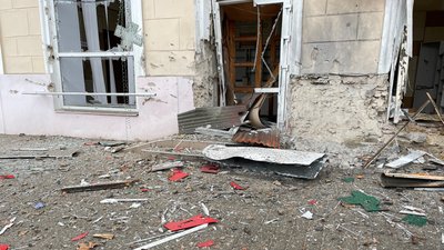 Херсон, обстріли РФ, вибиті вікна, руйнування 