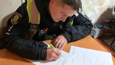 Патрульні допомогли хлопчикові Патрульні допомогли хлопчикові