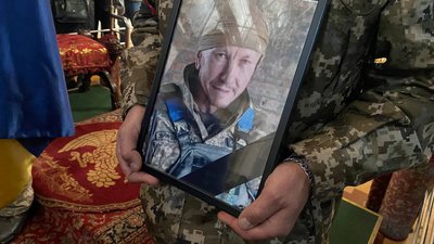 У Луцьку попрощалися з двома загиблими бійцями У Луцьку попрощалися з двома загиблими бійцями
