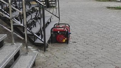 генератор, тротуар