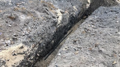 У старій частині Луцька проводили газ. Під час робіт знайшли артефакти У старій частині Луцька проводили газ. Під час робіт знайшли артефакти