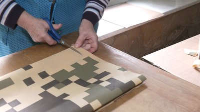 Працівники Івано-Франківської обласної клінічної лікарні сплели понад 80 сіток на передову Працівники Івано-Франківської обласної клінічної лікарні сплели понад 80 сіток на передову
