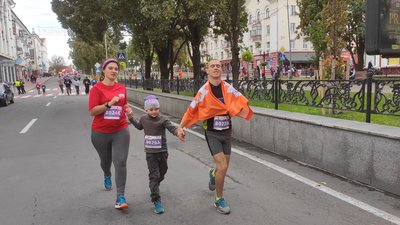 Родина ультрамарафонця потрапила під артобстріл. Син загинув. Дружина потребує евакуації Родина ультрамарафонця потрапила під артобстріл. Син загинув. Дружина потребує евакуації