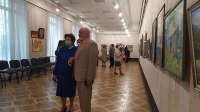 Графіка, олійний та акварельний живопис:
у Миколаєві відкрилася виставка робіт місцевих художників Графіка, олійний та акварельний живопис:
у Миколаєві відкрилася виставка робіт місцевих художників