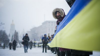 Скажи Україні "так". У Києві розгорнули 500-метровий прапор до Дня соборності