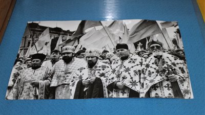 Прапора над Тернопільською міською радою вперше торкнувся сотник Січових стрільців