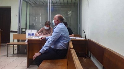 У Кропивницькому декану академії, підозрюваному у хабарництві, продовжили відсторонення від посади