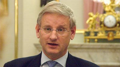 "Ганьба": експрем'єр Швеції порівняв Зеленського з Януковичем