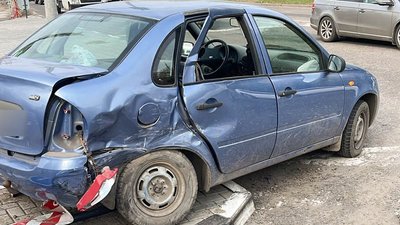 У Миколаєві внаслідок аварії двох авто 27 жовтня травмувався пасажир