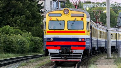 поїзд, поїзди, вокзал, рейс, Житомир-Київ, укрзалізниця, приміські поїзди