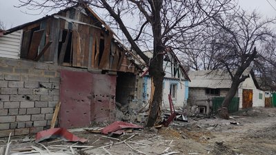 Російські військові обстріляли Гірник з артилерії, поранений 16-річний підліток