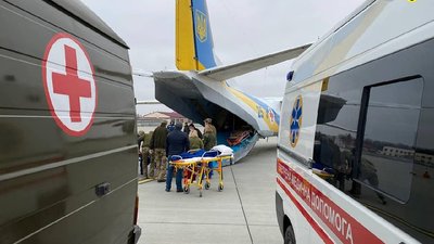 До Львова з Харкова транспортували шість військових