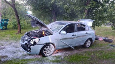 Згоріле авто