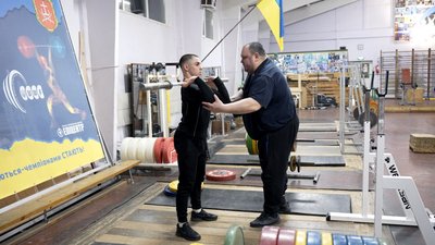 Важкоатлет із Вінниці встановив п'ять національних рекордів за календарний рік Важкоатлет із Вінниці встановив п'ять національних рекордів за календарний рік