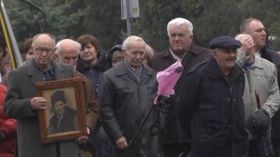 У Луцьку відзначили 206-у річницю від дня народження Тараса Шевченка У Луцьку відзначили 206-у річницю від дня народження Тараса Шевченка