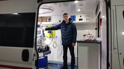 Спецавтомобіль для перевезення новонароджених отримали лікарі Полтавщини Спецавтомобіль для перевезення новонароджених отримали лікарі Полтавщини