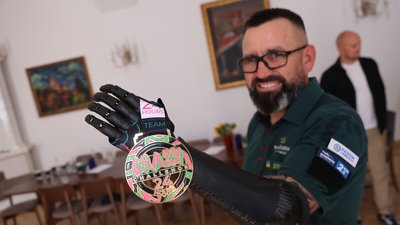 Учасник клубу «Жабколапки»