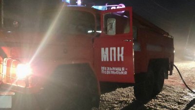 На Тернопільщині рятувальники загасили пожежу житлового будинку На Тернопільщині рятувальники загасили пожежу житлового будинку