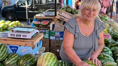 продавець продавець