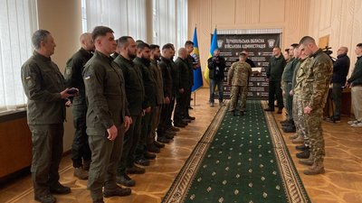 У Тернополі нагородили бійців Національної гвардії У Тернополі нагородили бійців Національної гвардії