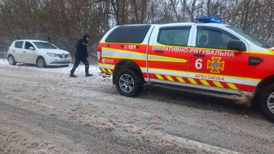 Наслідки снігопаду на Миколаївщині: 30 населених пунктів без світла Наслідки снігопаду на Миколаївщині: 30 населених пунктів без світла