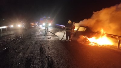 ДТП на Закарпатті: легковик в’їхав в екскаватор та загорівся. Травмувався водій