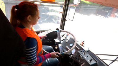 Аби втілити мрію: у Черкасах жінки навчаються на водія тролейбуса Аби втілити мрію: у Черкасах жінки навчаються на водія тролейбуса