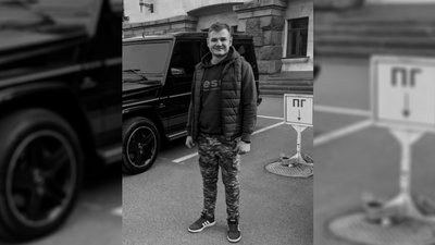 Назар Ющенко, студент НУ "Чернігівська політехніка", який загинув під час ракетного удару по драмтеатру в Чернігові Назар Ющенко, студент НУ "Чернігівська політехніка", який загинув під час ракетного удару по драмтеатру в Чернігові