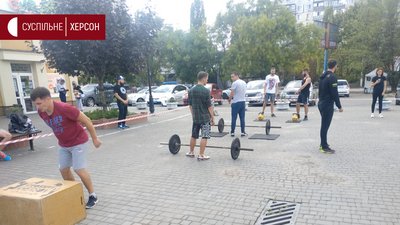 У Херсоні відбулась антинаркотична акція "Без прикрас" У Херсоні відбулась антинаркотична акція "Без прикрас"