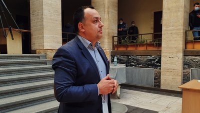 Змінили замки та повідомили про замінування. Що відбувається перед сесією Закарпатської облради Змінили замки та повідомили про замінування. Що відбувається перед сесією Закарпатської облради