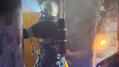 У Деражні під час пожежі вогнеборці врятували трьох людей