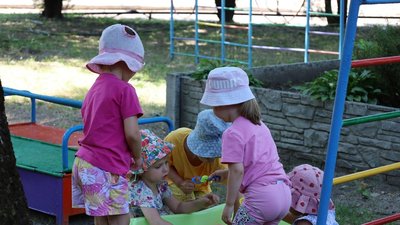 Дитсадок, укриття, Дніпро, діти, літо