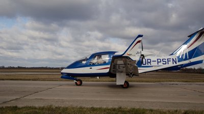 Аеротаксі Одеса літак V-24 Аеротаксі Одеса літак V-24