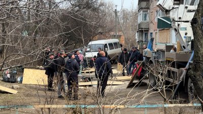 "Два вибухи, дім аж підстрибнув". Як у Слов'янську пережили нічну атаку "Гераней" "Два вибухи, дім аж підстрибнув". Як у Слов'янську пережили нічну атаку "Гераней"