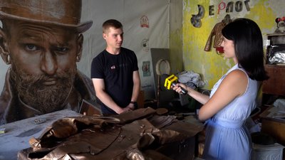 Денис — друг Дмитра Буйвала Денис — друг Дмитра Буйвала
