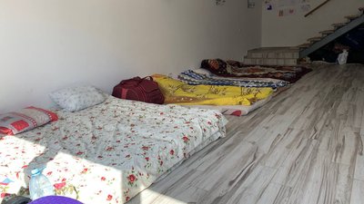 Поселили понад 200 людей. Сім'я з Буковини відремонтувала свій дім, аби прийняти переселенців Поселили понад 200 людей. Сім'я з Буковини відремонтувала свій дім, аби прийняти переселенців