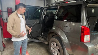 Українські артисти Вадим Олійник та Євген Кот свою роботу змінили на волонтерство у Чернівцях Українські артисти Вадим Олійник та Євген Кот свою роботу змінили на волонтерство у Чернівцях