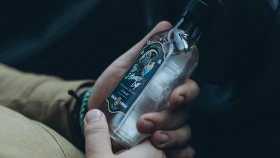 Відчути смак Південного Бугу та допомогти військовим. Миколаївський волонтер розповів про продаж солоної води Відчути смак Південного Бугу та допомогти військовим. Миколаївський волонтер розповів про продаж солоної води