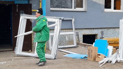 У Кропивницькому в будинку, де стався вибух, почали ставити пластикові вікна та укріплюють підвал У Кропивницькому в будинку, де стався вибух, почали ставити пластикові вікна та укріплюють підвал